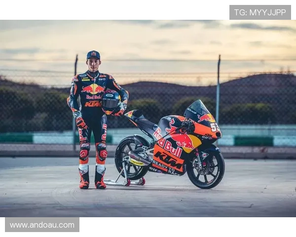 MotoGP赛季激战正酣 多位车手竞争世界冠军席位再升级 MotoGP赛季激战正酣 多位车手竞争世界冠军席位再升级