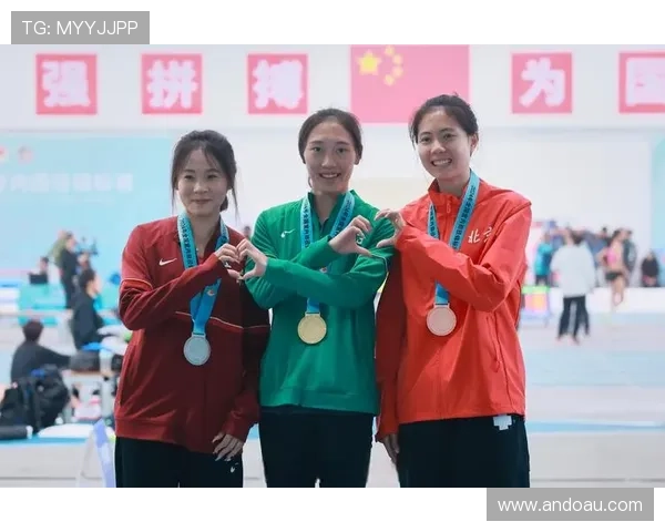 全国锦标赛落幕年轻选手强势崛起展现赛场新风尚与无限活力精 全国锦标赛落幕年轻选手强势崛起展现赛场新风尚与无限活力精