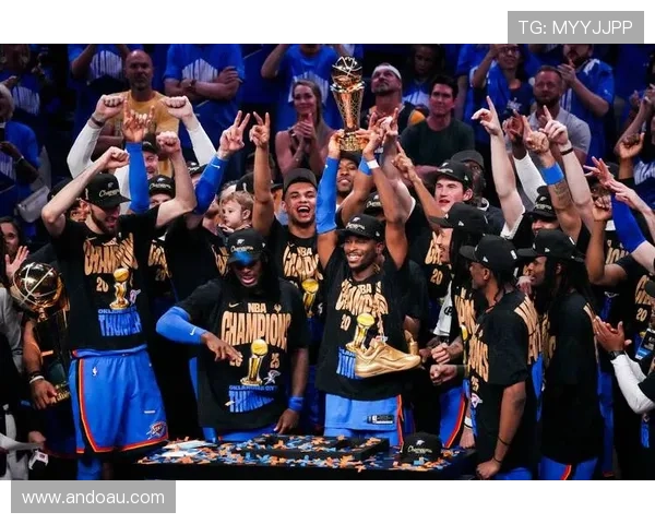 勇士队签约新援增强阵容深度 詹姆斯亲自点评球队季前表现 勇士队签约新援增强阵容深度 詹姆斯亲自点评球队季前表现