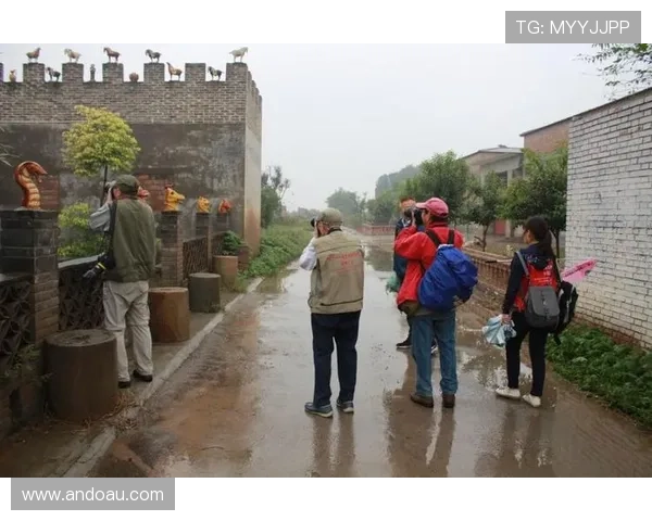 围绕汉堡俱乐部探索城市饮食文化与球迷社群魅力之旅全景呈现故事 围绕汉堡俱乐部探索城市饮食文化与球迷社群魅力之旅全景呈现故事