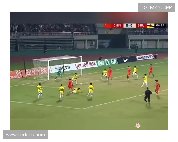 欧洲豪门鏖战激烈，新星爆发助力球队逆转取胜引发全球球迷关注度攀升